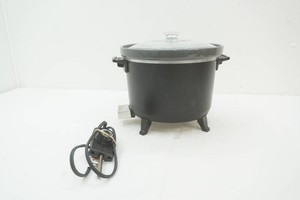 Presto slow cooker with removable insert with glass lid