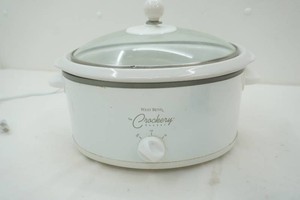 West Bend Crockery Slow Cooker with removable insert and glass lid