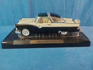 124 scale die-cast precision model of a 1955 Ford Fairlane Crown Victoria made by the Danbury Mint