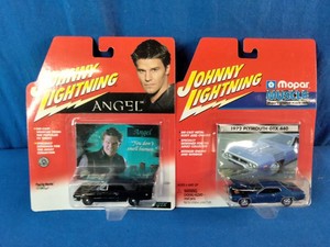 Two sealed Johnny Lightning 164 scale die-cast muscle cars