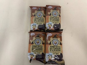4x Dog Treats Peanut Butter & Carob Sandwich Cremes