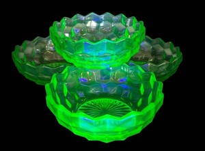 K - Antique Fostoria Uranium Glass Berry Bowls - Green Diamond Pattern (Lot of 4)