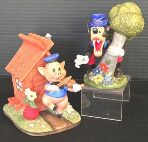 O - Vintage Disney Musical Three Little Pigs & Goofy Figures Mixed Lot