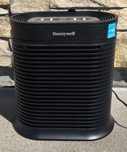 G - Honeywell True HEPA Air Purifier Model HPA101-TGT
