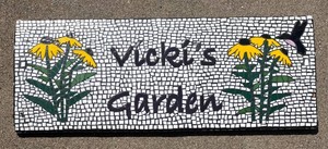 G - Vintage Vickis Garden Mosaic Sign