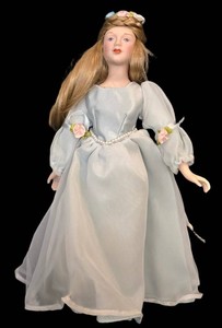 K - Porcelain Cinderella Doll - Vintage Avon 1994