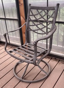 P - Metal Lattice Back Outdoor Swivel Chair