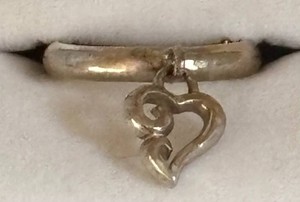 K - Sterling Silver Heart Charm Ring Size 7 12
