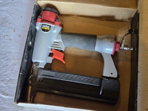 Central Pneumatic 18 Gauge 2-in-1 Air NailerStapler