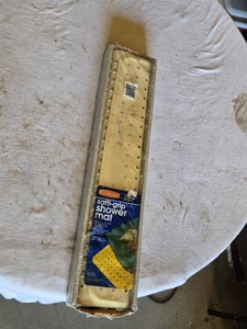 Rubbermaid Safti-Grip Shower Mat No. 7112