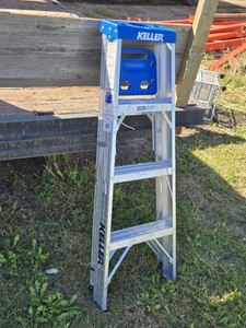 NEW Keller Type I 4 Aluminum Step Ladder 250 lbs Capacity