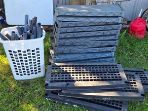 Plastic Shelving Units with Legs - Uncounted