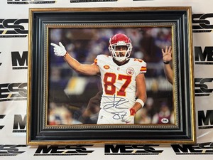 Travis Kelce Autograph w Authentication Framed Football Photo
