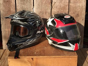 (2) BELL & RAIDER - Adult L Helmets - Nice