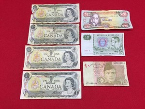 Foreign Currency Paper Bills - Including Canada