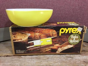 Vintage PYREX Yellow Hostess Bowl & BAKE-A-ROUND
