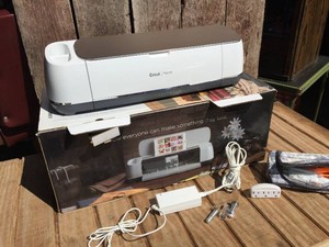 CRICUT MAKER - Ultimate Smart Cutting Machine