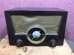 Vintage CORONADO Radio 05RA2