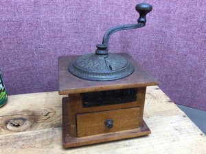 Antique ARCADE MFG. CO. - IMPERIAL - Coffee Mill - with Label