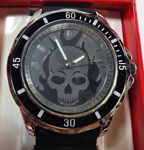 MARVEL Flaming Skull Watch  Bold Black & Silver Design  Collector Box  NOS