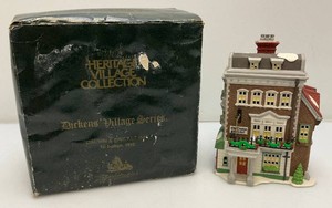 Vintage Collectible Department 56 Heritage Village Collection Dickens Village Series Crown And Cricket Inn 1st Edition 1992In Original Box