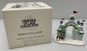 Vintage Collectible Department 56 Heritage Village Collection North Pole Gate In Original Box