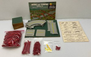 Vintage 1950s Kenners Bridge And Turnpike Building Set