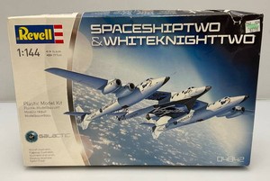 Revell 1144 Scale Spaceship two And White knight two Aircract Model kit (New) Box Tore