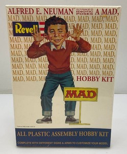 Revell Brand Alfred E. Neuman Mad magazine Plastic Model Kit (Factory Sealed)