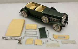 Vintage Hubley Die-Cast Toys 864K Green Roadster Model Kit (Needs Some Assembly)