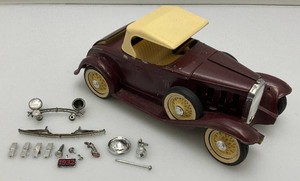 Vintage Hubley Die-Cast Toys Roadster Model Kit (Needs Some Assembly)