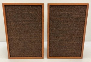 Vintage Pair Of Wood Speakers 8 x 11 x 17