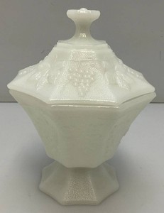 Vintage Anchor Hocking Milk Glass Pedestal Candy Dish Grape Panel Lid Octagon