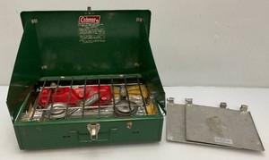 1982 Coleman 2 Burner Portable Cook Stove