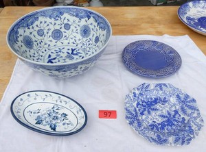 Large blue onion pattern 14 inch bowl, Spode grapes plate