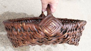 Another nice vintage basket 19x15x10