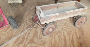AMAZING Barn Find Wooden Overland coaster wagon in great condition