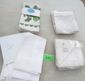 34 Table Napkins