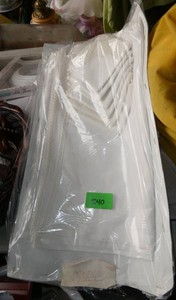 Two sets of tablecloths and 6 napkins
