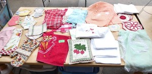 Potholders, aprons, trivets, dish towels
