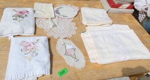 Table cloth (62x100) napkins bath towels doilies