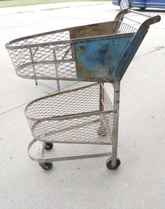 Vintage shopping cart with a lift up top