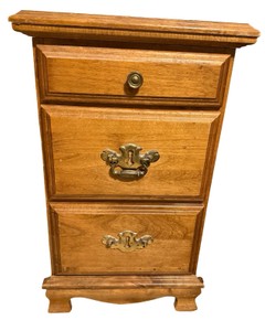 Traditional Wood 3-Drawer Nightstand  Bedside Chest