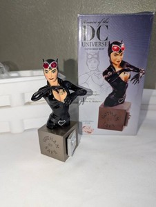 DC Direct Women of DC Universe Catwoman Bust Adam Hughes #18333200 Boxed