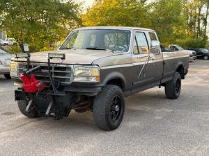 1993 Ford F-250 XLT 4x4  No Accidents Reported (NO RESERVE)