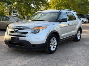 2013 FORD EXPLORER XLT No Accidents Reported  3rd Row Seating (NO RESERVE)