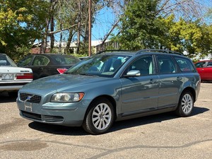 2005 VOLVO V50 2.4I No Accidents Reported (NO RESERVE)