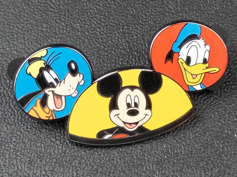Disney Mickey Mouse, Goofy & Donald Duck Character Pin