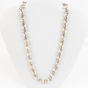 Classy Pearl Necklace - Interwoven Chain