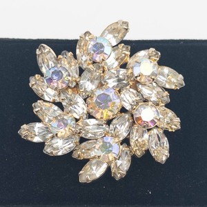 Rhinestone Brooch - Gold-Tone Floral Cluster Pin
